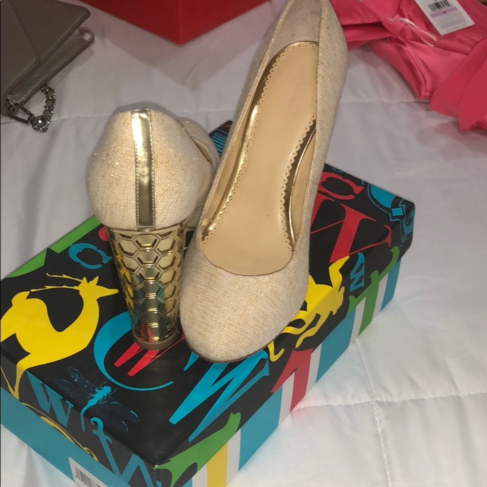 C Wonder Ivory and Gold Heels